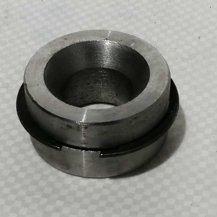 Втулка маховика с/о в сб.740-1005133