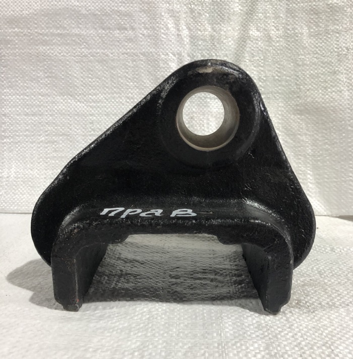 Кронштейн моста наварной правый 5320-2919080